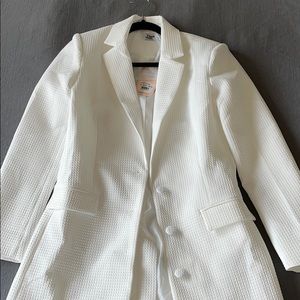 Tigermist never been worn white blazer